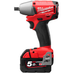 Аккумуляторный гайковерт Milwaukee M18 CIW12-502C