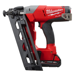 Гвоздезабиватель Milwaukee с наклонным магазином M18 CN16GA-202X